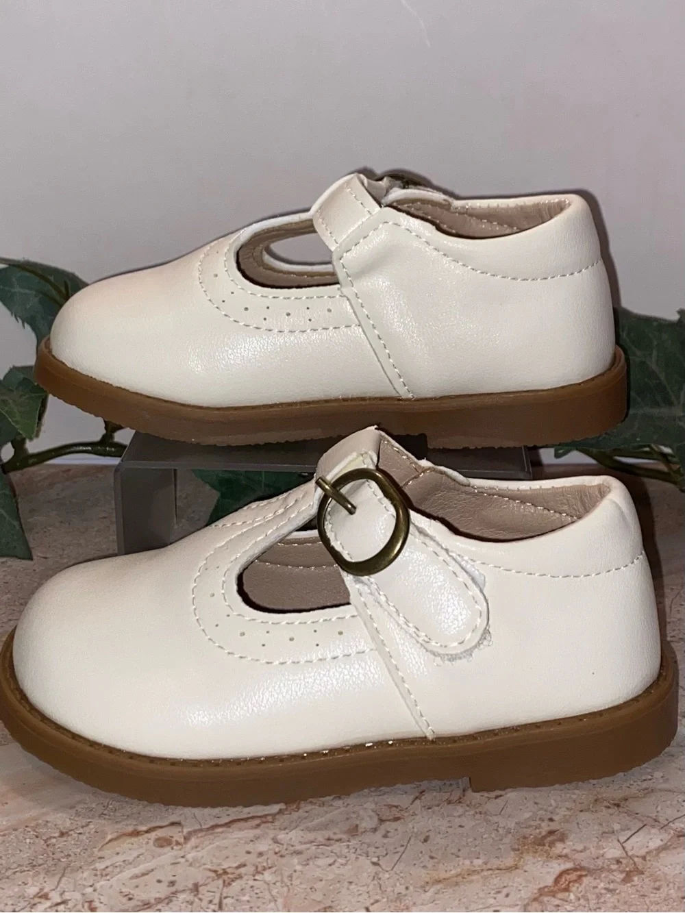 Toddler Girls NWOT Cream T-Strap Oxford Mary Jane Shoes Size 6 US/22 EU